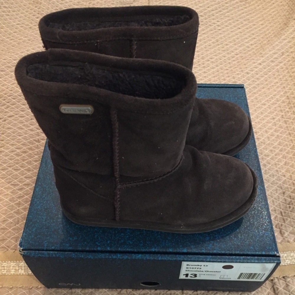 Emu Brumby Lo brown suede/wool kids boots, size 13